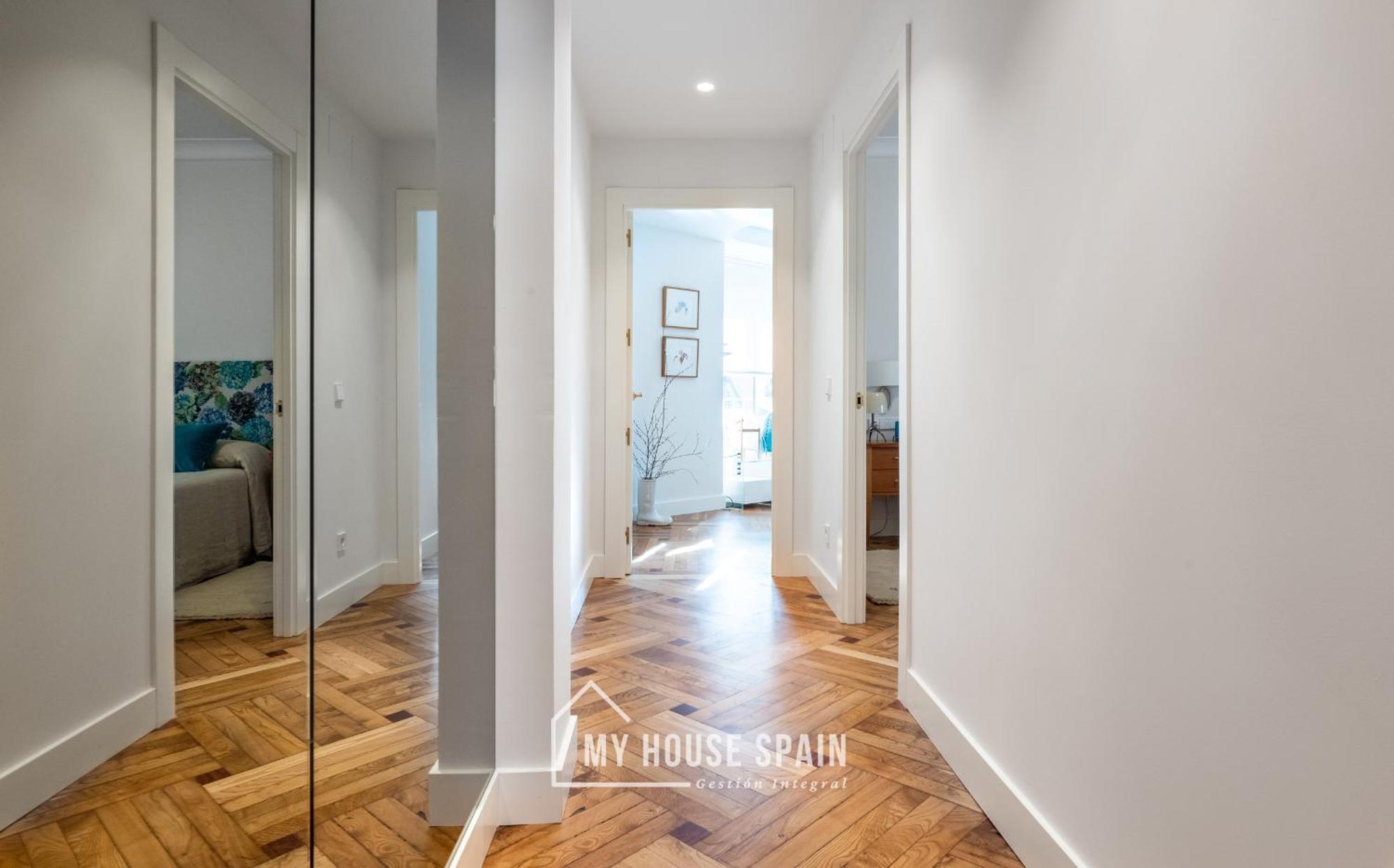 Myhousespain - Centrico Piso Junto A La Playa Хихон Екстериор снимка